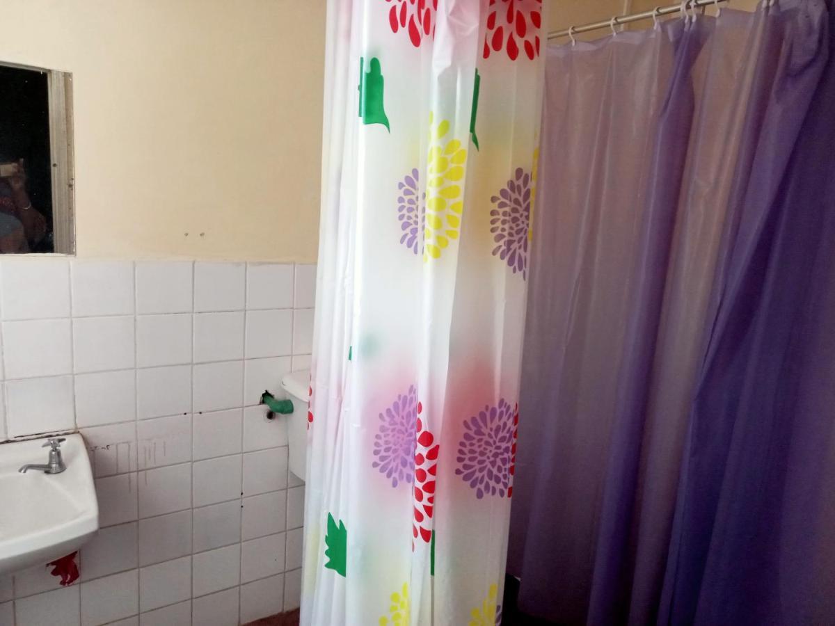 Pinkroses Gardens Hostel Nairobi Exterior foto